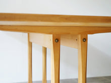 画像をギャラリービューアに読み込む, Børge Mogensen Model C18 “Shaker” Table