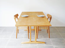 画像をギャラリービューアに読み込む, Børge Mogensen Model C18 “Shaker” Table