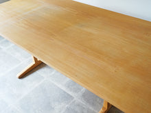 画像をギャラリービューアに読み込む, Børge Mogensen Model C18 “Shaker” Table