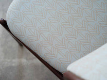 画像をギャラリービューアに読み込む, エリックバックのダイニングチェアのモデル49 北欧チェア erik buch model49 椅子の座面と背もたれを北欧ファブリックで張り替え済