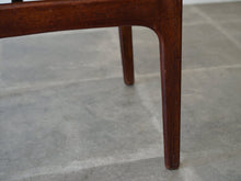 画像をギャラリービューアに読み込む, エリックバックのダイニングチェアのモデル49 北欧チェア erik buch model49 椅子の脚