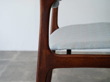 画像をギャラリービューアに読み込む, エリックバックのダイニングチェアのモデル49 北欧チェア erik buch model49 椅子のフレーム側面