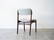 画像をギャラリービューアに読み込む, エリックバックのダイニングチェアのモデル49 北欧チェア erik buch model49 椅子の背面