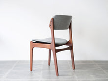 画像をギャラリービューアに読み込む, Erik Buch Model49 エリックバックのダイニングチェアの背面