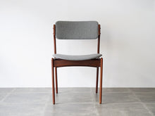 画像をギャラリービューアに読み込む, Erik Buch Model49 エリックバックのダイニングチェアの正面