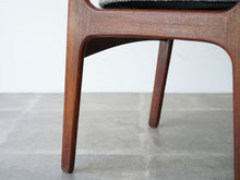 画像をギャラリービューアに読み込む, エリック・バックのダイニングチェア グレー布張り Erik Buch Model 49 Chair 北欧デザインの椅子 椅子の脚
