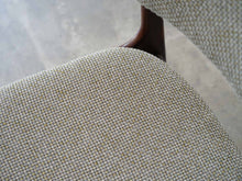 画像をギャラリービューアに読み込む, エリック・バックのダイニングチェア グレー布張り Erik Buch Model 49 Chair 北欧デザインの椅子 椅子の生地はグレーに黄色が混じっている