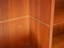 画像をギャラリービューアに読み込む, 北欧デザインのキャビネットと本棚 棚板は高さ調節可能 日焼け跡あり