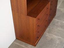 画像をギャラリービューアに読み込む, 北欧デザインのキャビネットと本棚の側面