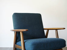 画像をギャラリービューアに読み込む, Hans J Wegner GE240 ハンスJウェグナー イージーチェア アームチェア ソファ一人用北欧 シガー ゲタマ getama ウェグナーの一人掛けソファの背もたれ