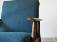 画像をギャラリービューアに読み込む, Hans J Wegner GE240 ハンスJウェグナー イージーチェア アームチェア ソファ一人用北欧 シガー ゲタマ getama ウェグナーの一人掛けソファの肘掛け先端とフレーム