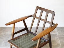 画像をギャラリービューアに読み込む, Hans J Wegner GE240 ハンスJウェグナー イージーチェア アームチェア ソファ一人用北欧 シガー ゲタマ getama ウェグナーの一人掛けソファのフレームのみの様子