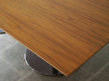画像をギャラリービューアに読み込む, Danish furniture design Conference Table