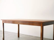 画像をギャラリービューアに読み込む, Danish cabinetmaker Desk of mahogany with three drawers