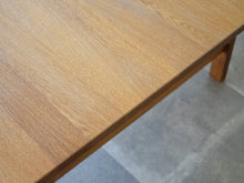 画像をギャラリービューアに読み込む, Hans J Wegner AT22 Andreas Tuck ハンス ウェグナー オーク無垢材 正方形 コーヒーテーブル ローテーブルの木目