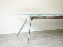 画像をギャラリービューアに読み込む, Todd Bracher Fritz Hansen T-No.1 glass tableトッド・ブレイチャー フリッツハンセン製 大きなガラステーブル 会議テーブルおしゃれ デザイナーズテーブル 10人用 脚が二つに分かれている