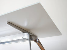 画像をギャラリービューアに読み込む, Todd Bracher Fritz Hansen T-No.1 glass tableトッド・ブレイチャー フリッツハンセン製 大きなガラステーブル 会議テーブルおしゃれ デザイナーズテーブル 10人用 ガラス天板の裏面とスチールのフレーム