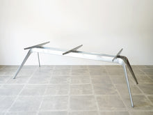 画像をギャラリービューアに読み込む, Todd Bracher Fritz Hansen T-No.1 glass tableトッド・ブレイチャー フリッツハンセン製 大きなガラステーブル 会議テーブルおしゃれ デザイナーズテーブル 10人用 スチールのフレームのみ