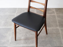 画像をギャラリービューアに読み込む, ニールスコフォード ローズウッドのダイニングチェア ハイバックチェア ヴィンテージの椅子 Niels Koefoed Lis 北欧のダイニング椅子の座面は黒いレザーに貼り替えました