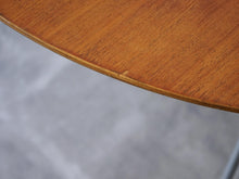 画像をギャラリービューアに読み込む, アルネヤコブセン ダイニングテーブル ビンテージ 丸テーブル 円卓 北欧インテリア Arne Jacobsen dinning table テーブル縁に欠け
