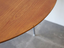 画像をギャラリービューアに読み込む, アルネヤコブセン ダイニングテーブル ビンテージ 丸テーブル 円卓 北欧インテリア Arne Jacobsen dinning table テーブル縁に凹み跡