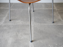 画像をギャラリービューアに読み込む, Arne Jacobsen Seven Chair Model 3107 Fritz Hansen アルネ ヤコブセン フリッツ ハンセン セブンチェア チーク 北欧ヴィンテージ ダイニングチェアの脚