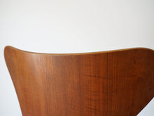 画像をギャラリービューアに読み込む, Arne Jacobsen Seven Chair Model 3107 Fritz Hansen アルネ ヤコブセン フリッツ ハンセン セブンチェア チーク 北欧ヴィンテージ ダイニングチェアの背面