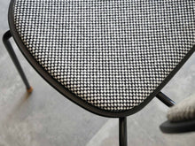 画像をギャラリービューアに読み込む, Vilhelm Lauritzen ヴィルヘルム・ラウリッツェン Vega チェア カール・ハンセン&サン製 白黒チェックのウール張り モノトーンインテリア 椅子の座面