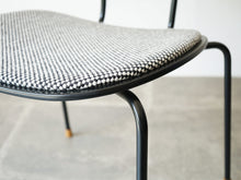 画像をギャラリービューアに読み込む, Vilhelm Lauritzen ヴィルヘルム・ラウリッツェン Vega チェア カール・ハンセン&サン製 白黒チェックのウール張り モノトーンインテリア 椅子の座面