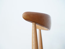 画像をギャラリービューアに読み込む, ハンスJウェグナーのハートチェアFH4103 3本脚チェア Hans J Wegner FH4103 HeartChair 椅子の背もたれの側面