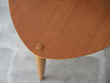 画像をギャラリービューアに読み込む, ハンスJウェグナーのハートチェアFH4103 3本脚チェア Hans J Wegner FH4103 HeartChair 椅子の座面の木ダボ