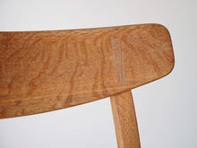 画像をギャラリービューアに読み込む, Hans J Wegner CH23 ハンスJウェグナーのダイニングチェアCH23のオーク材の背もたれ