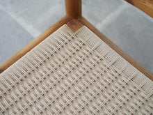 画像をギャラリービューアに読み込む, Scandinavian furniture design Solid pine chair with papercord