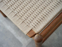画像をギャラリービューアに読み込む, Scandinavian furniture design Solid pine chair with papercord