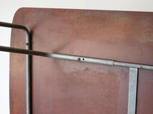 画像をギャラリービューアに読み込む, Unknown furniture design Table with brown top アニノマスデザイン 小さなダイニングテーブル アシンメトリーなデザインのテーブル 1940年代ヴィンテージ 裏面 脚の取り付け部分