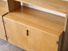 画像をギャラリービューアに読み込む, デンマーク製のウォールユニット 大きなディスプレイ棚 北欧 Danish furniture design Wall unit ウォールユニットの扉付き収納