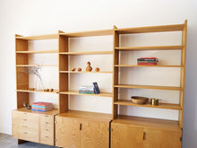 画像をギャラリービューアに読み込む, デンマーク製のウォールユニット 大きなディスプレイ棚 北欧 Danish furniture design Wall unit ウォールユニットのディスプレイした様子