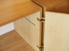 画像をギャラリービューアに読み込む, デンマーク製のウォールユニット 大きなディスプレイ棚 北欧 Danish furniture design Wall unit ウォールユニットのキャビネットの金具