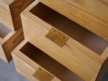 画像をギャラリービューアに読み込む, デンマーク製のウォールユニット 大きなディスプレイ棚 北欧 Danish furniture design Wall unit ウォールユニットの引き出しの取手は真鍮製