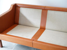 画像をギャラリービューアに読み込む, Børge Mogensen sofa 2212 ボーエ・モーエンセンのソファ2212のクッションを外した様子