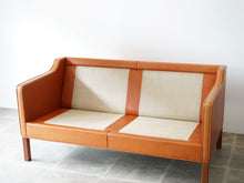 画像をギャラリービューアに読み込む, Børge Mogensen sofa 2212 ボーエ・モーエンセンのソファ2212のクッションを外した様子