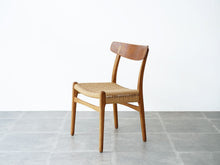 画像をギャラリービューアに読み込む, ハンスJウェグナーのCH23 オーク ダイニングチェア Hans J. Wegner CH23 Chair 椅子の斜めやや上から