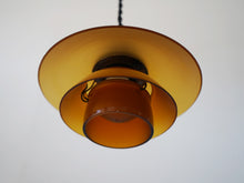 画像をギャラリービューアに読み込む, Poul Henningsen Louis Poulsen PH1/1ポールヘニングセン 琥珀 アンバー ルイスポールセン ペンダントランプの斜め下から