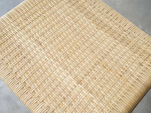 画像をギャラリービューアに読み込む, ハンスJウェグナーのダイニングチェアW2 籐タイプ Hans J. Wegner W2 Chair チークフレームのW2の座面 籐は張り替え済み