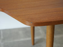 画像をギャラリービューアに読み込む, Danish furniture design Organic shaped Table
