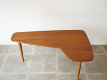 画像をギャラリービューアに読み込む, Danish furniture design Organic shaped Table