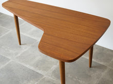 画像をギャラリービューアに読み込む, Danish furniture design Organic shaped Table
