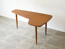 画像をギャラリービューアに読み込む, Danish furniture design Organic shaped Table