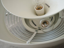 画像をギャラリービューアに読み込む, Arne Jacobsen AJ pendant light white アルネ・ヤコブセン ペンダントライト 吊り下げ照明北欧ビンテージ ライトの光源