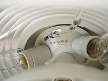 画像をギャラリービューアに読み込む, Arne Jacobsen AJ pendant light white アルネ・ヤコブセン ペンダントライト 吊り下げ照明北欧ビンテージ ライトの内部にLouispoulsenのシール